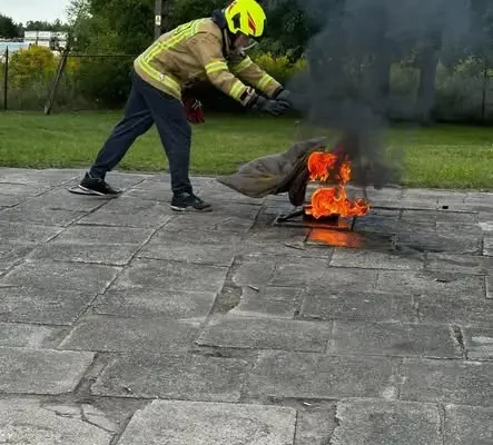Młodzi druhowie z OSP uczyli się, jak reagować podczas pożarów domowych