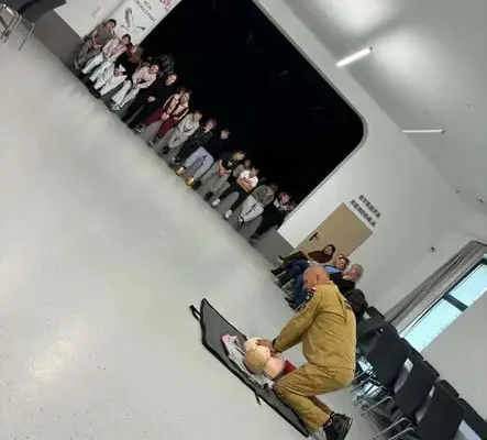 Sokółki: mieszkańcy i uczniowie uczyli się ratować życie na warsztatach RKO