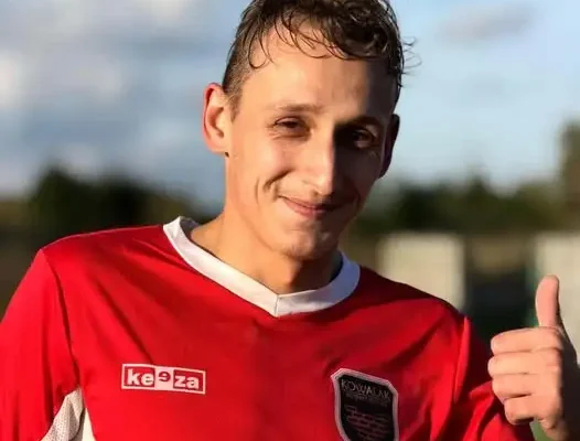 Kamil Kowalewski z Kowalaka Kowale Oleckie kontuzjowany. Więzadła krzyżowe wykluczają go z gry